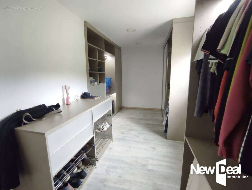 Maison à LAROQUE-TIMBAUT