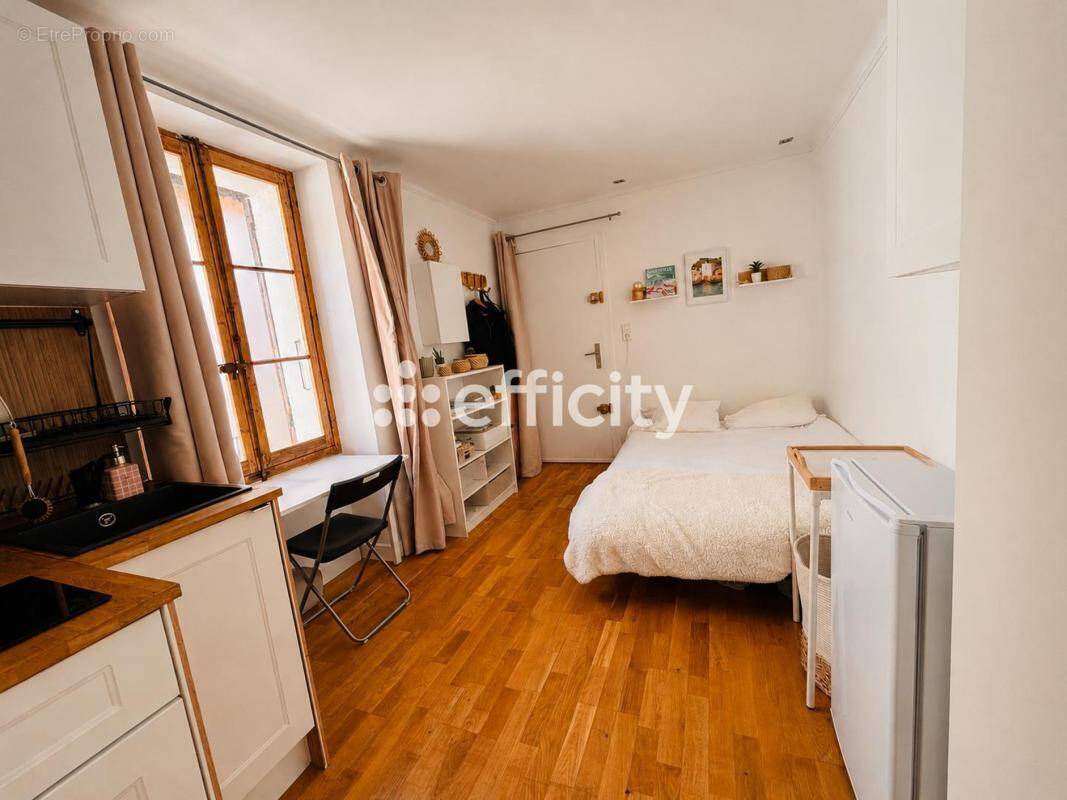 Appartement à MARSEILLE-7E