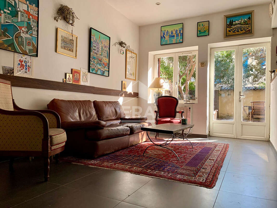 Appartement à MARSEILLE-6E