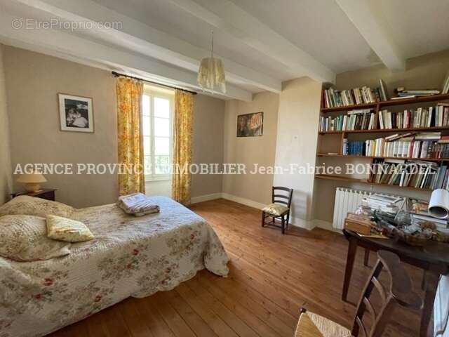 Maison à ROCHEBRUNE