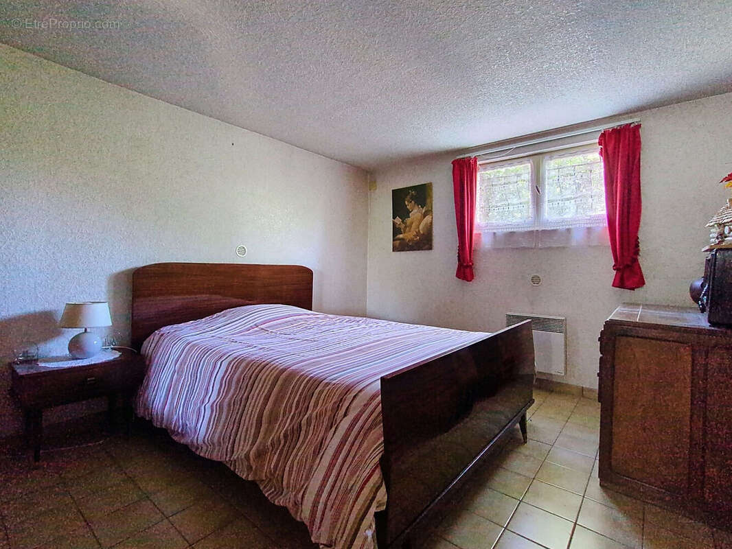 Maison à SAINTE-SOULLE