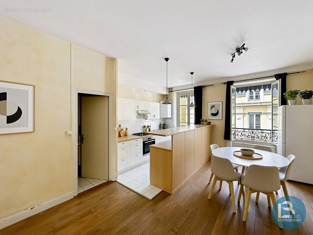 Appartement à LYON-6E