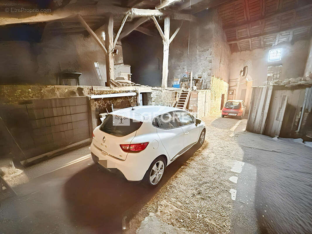 Maison à VILLE-SUR-ILLON