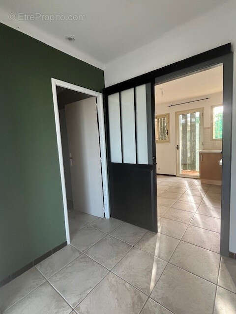 Appartement à SIX-FOURS-LES-PLAGES