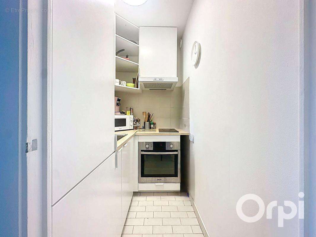 Appartement à SAINT-LAURENT-DU-VAR