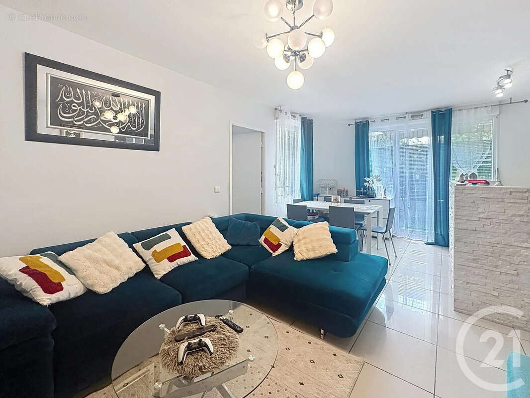 Appartement 72 m² à Garges-Les-Gonesse  - photo 2