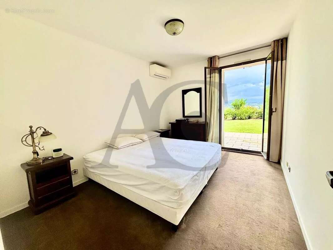 Maison à VILLENEUVE-LOUBET