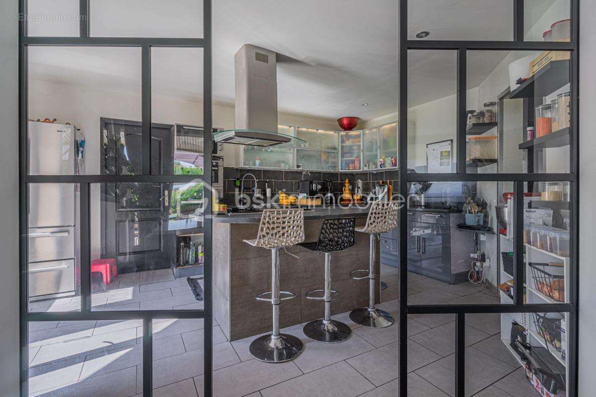 Maison à SERRIERES-EN-CHAUTAGNE