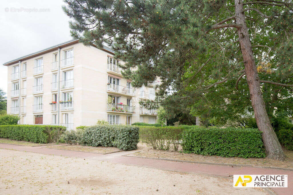 Appartement à MAISONS-LAFFITTE