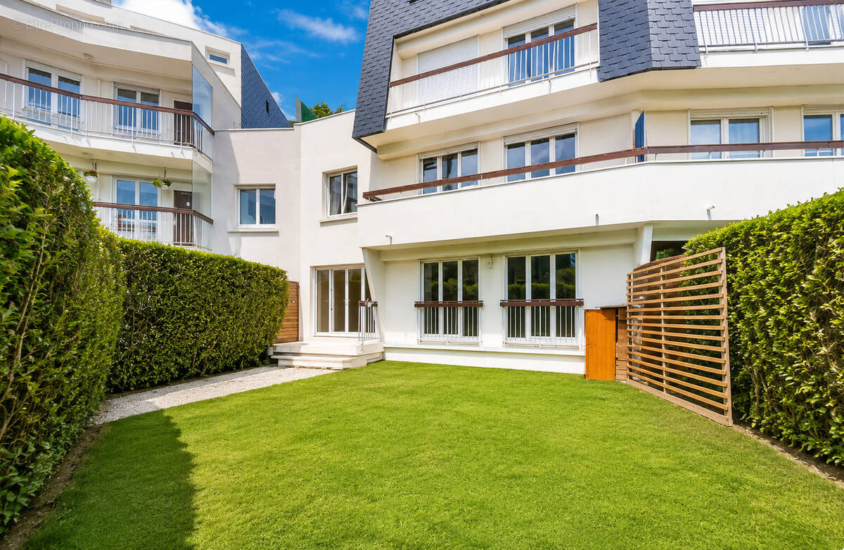 Appartement à COUBRON