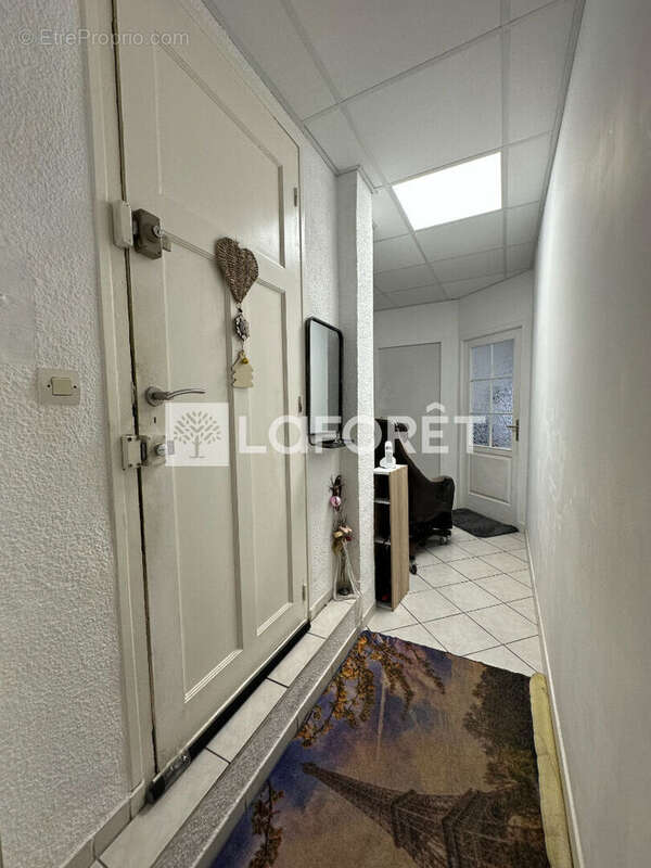 Perpignan - Quartier prisé ! Superbe F2 bis en rez-de-jardin de plus de 80 m², vendu loué ! - photo 8