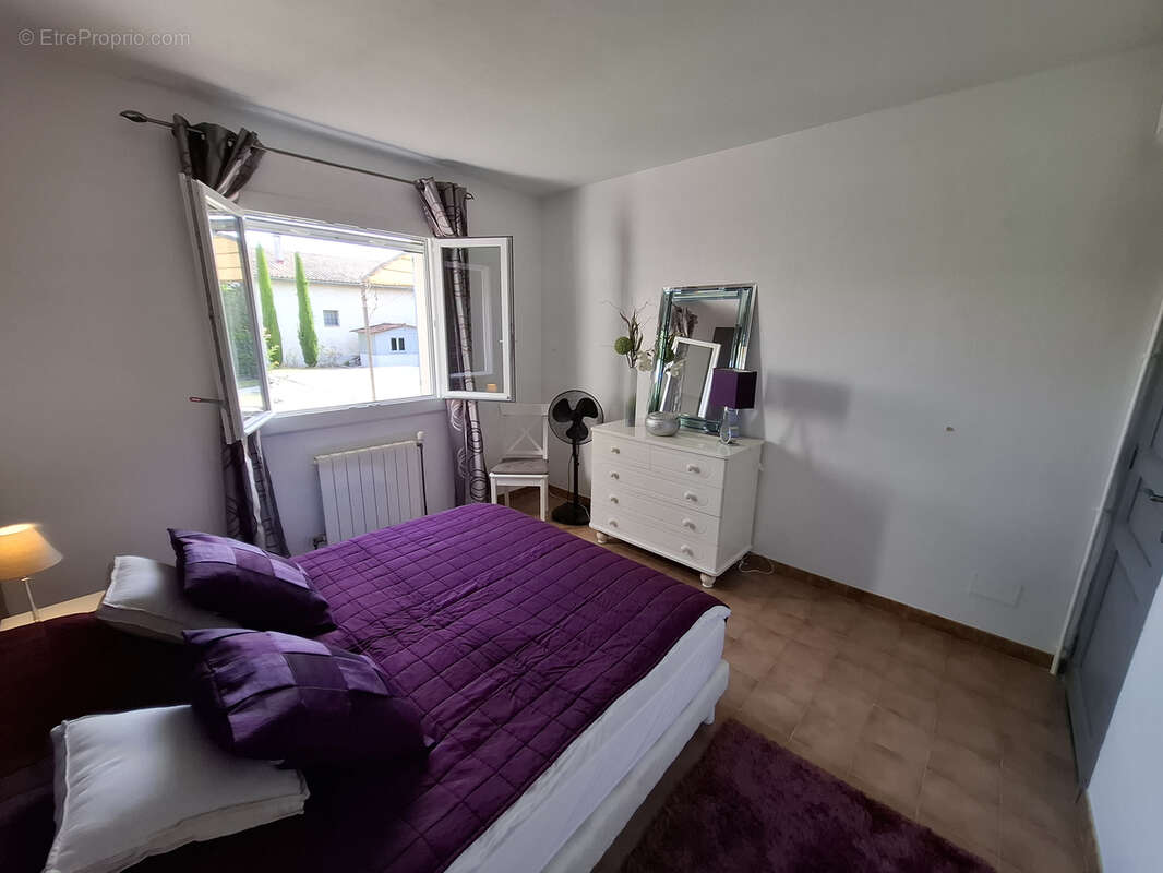 Maison à FONTVIEILLE