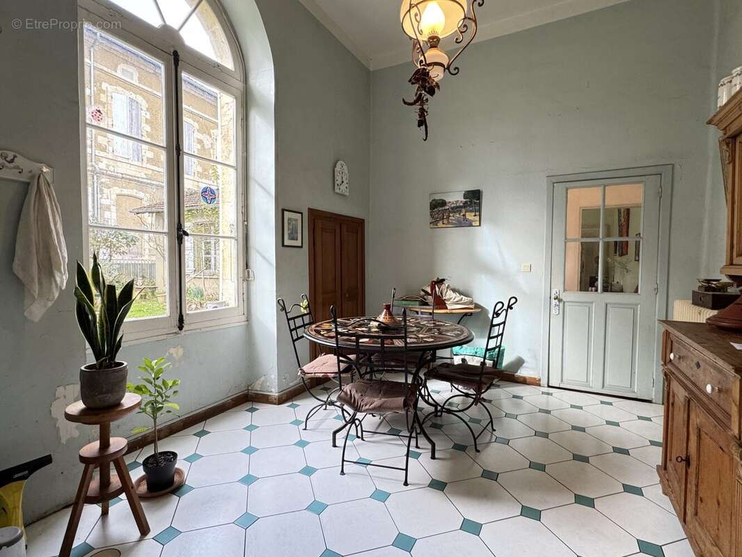 Maison 252 m² à Lectoure  - photo 5