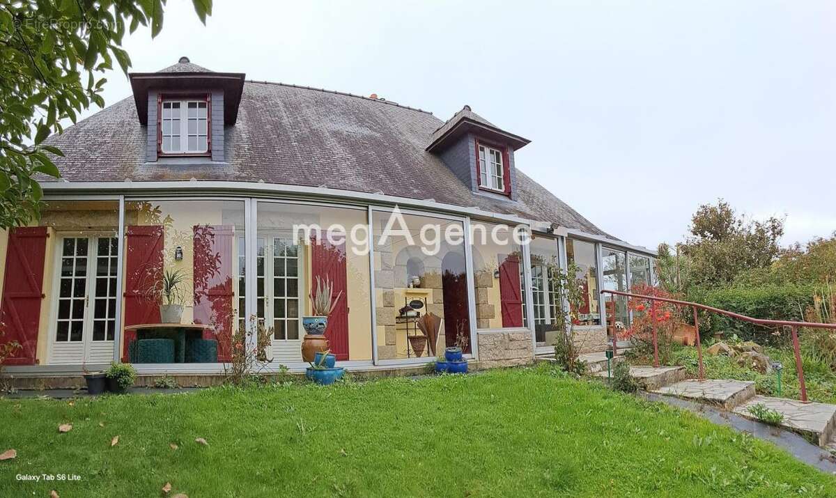 Maison à BAGUER-PICAN