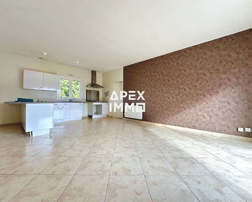 Maison à SAINT-PERE-SUR-LOIRE