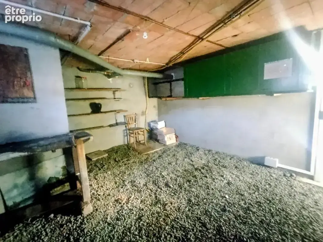 Pavillon sur terrain de 2084m2 clôturé - photo 12