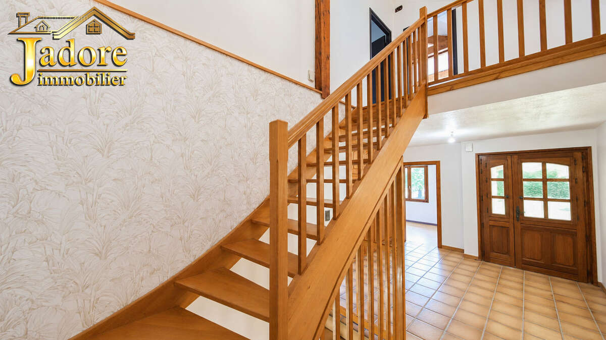 Grande maison familiale secteur calme - photo 11