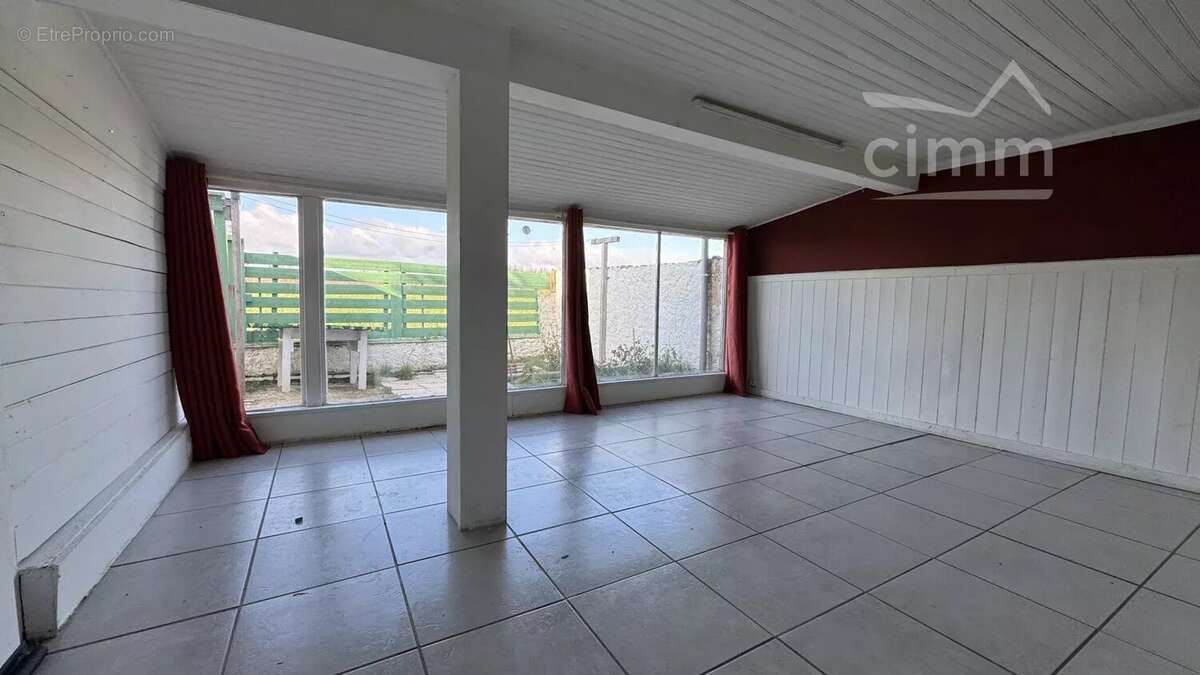 Maison à SAINT-BARTHELEMY-DE-VALS