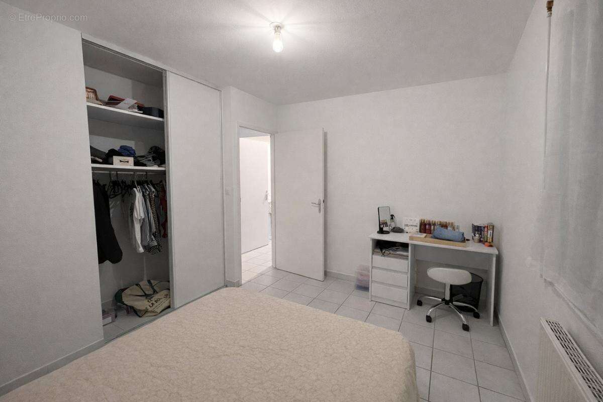 Appartement à SAINT-DONAT-SUR-L'HERBASSE