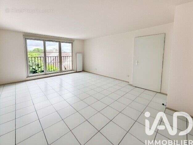 Photo 3 - Appartement à BRIE-COMTE-ROBERT