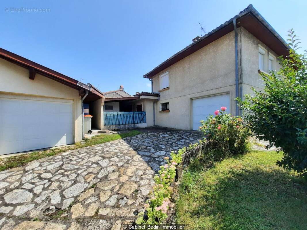 Maison à CUBZAC-LES-PONTS