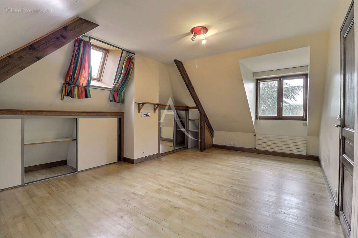 Maison à HONDOUVILLE