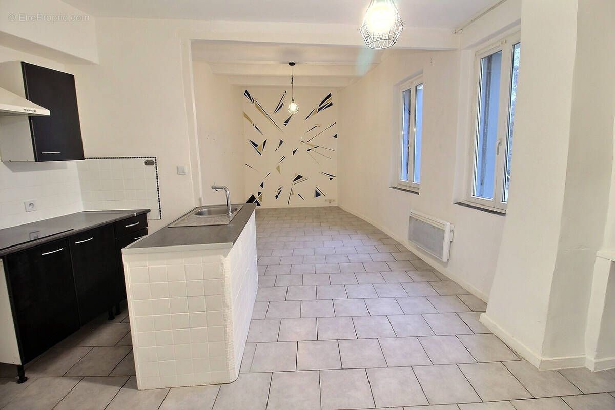 Appartement à GANGES