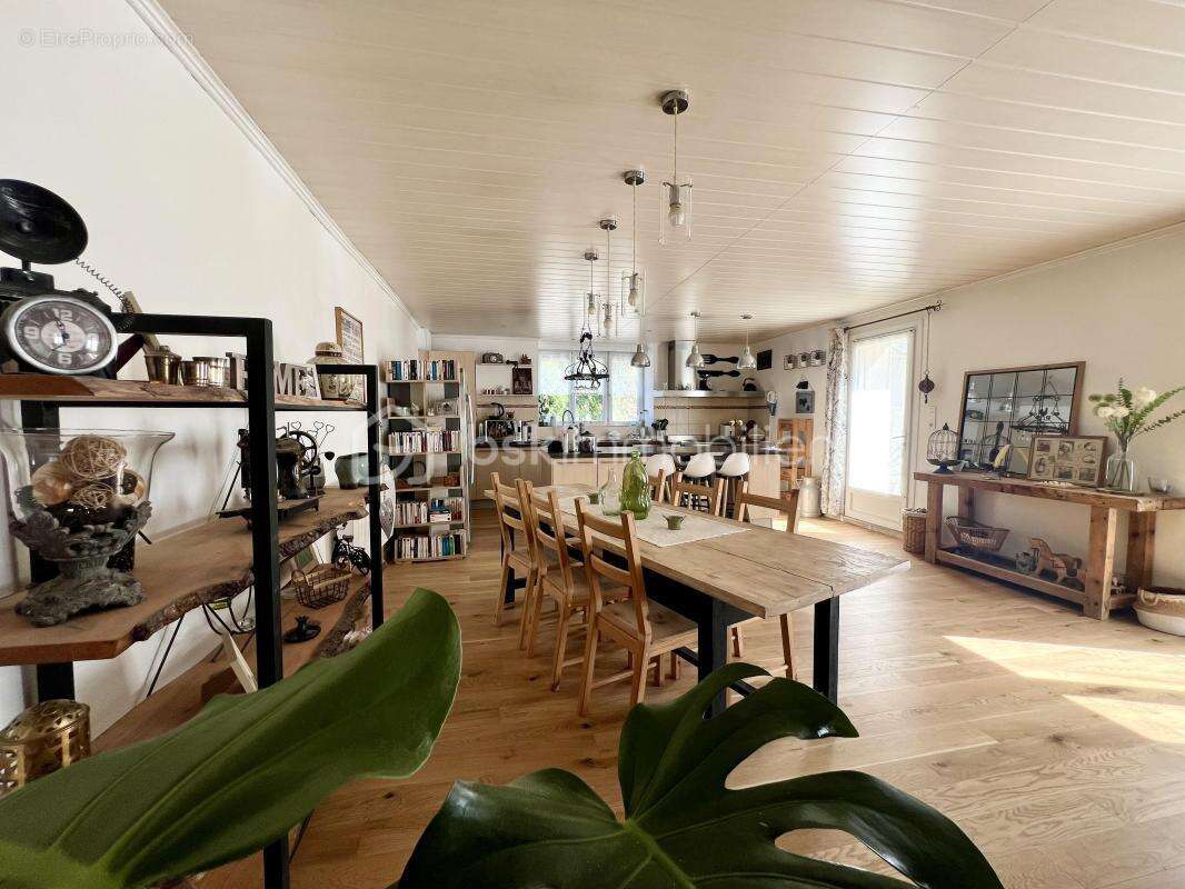 Maison à BAZOCHES-LES-GALLERANDES