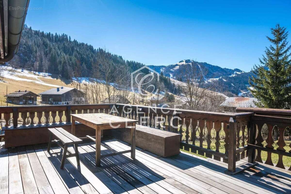 Maison à LA CLUSAZ