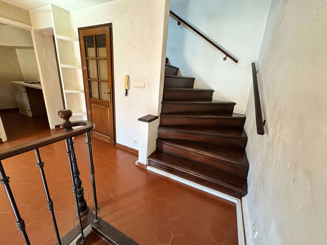 Appartement à L'ISLE-SUR-LA-SORGUE
