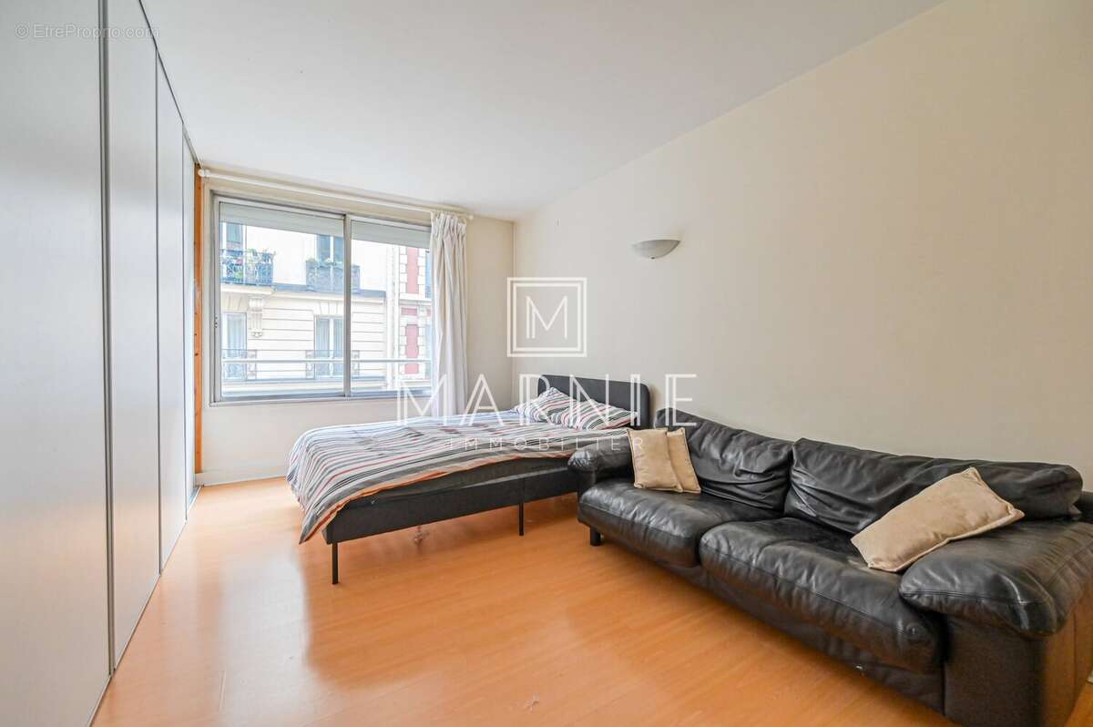 Appartement à PARIS-11E