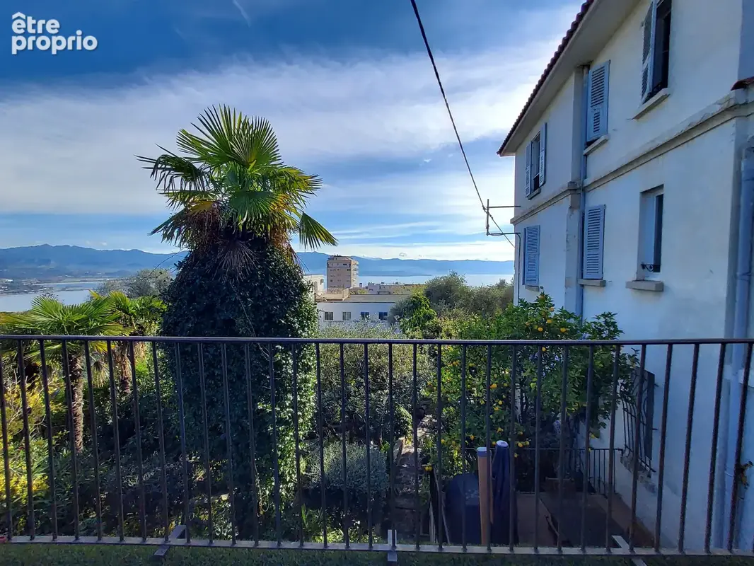 Ajaccio centre ville maison de Maître de 320m2 garage vue mer - photo 2