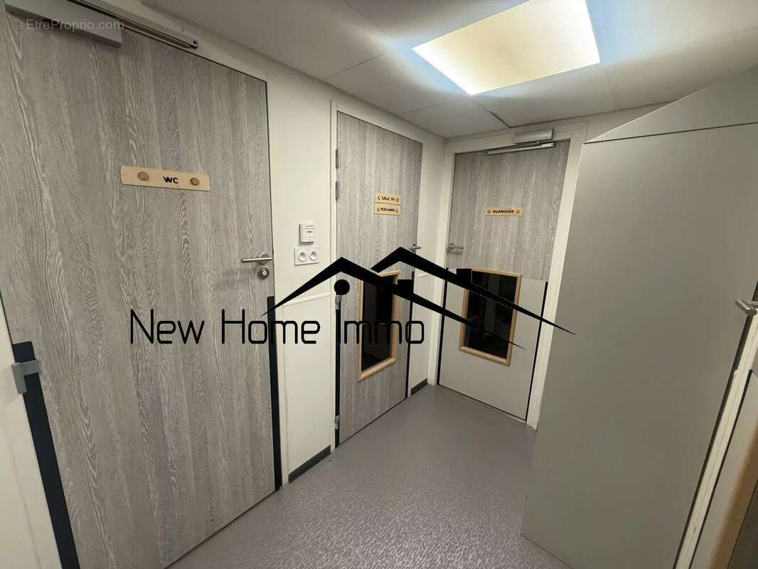 Commerce à MARSEILLE-9E