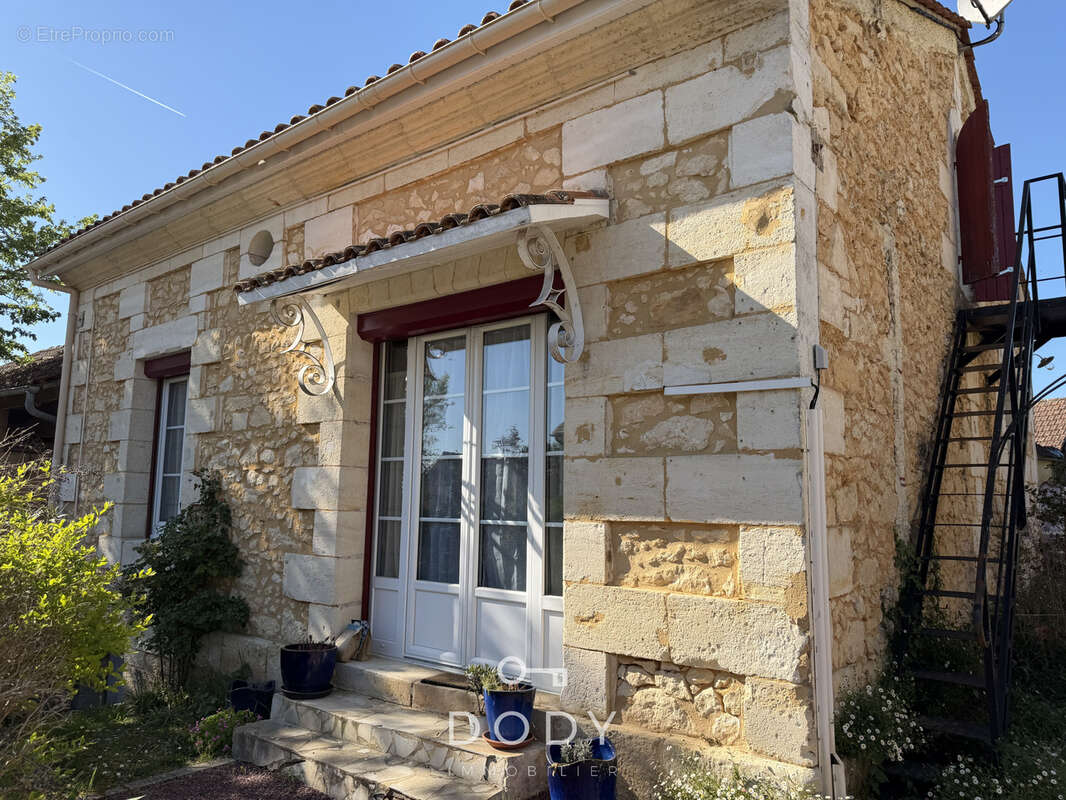 Maison à MAURENS