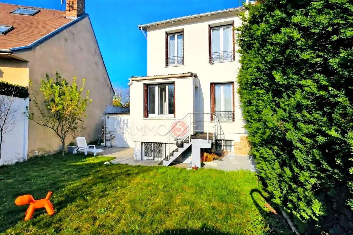 Maison à VILLEMOMBLE