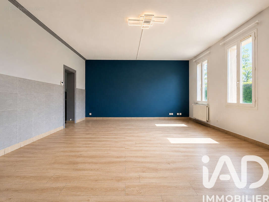 Photo 3 - Maison à VAYRES