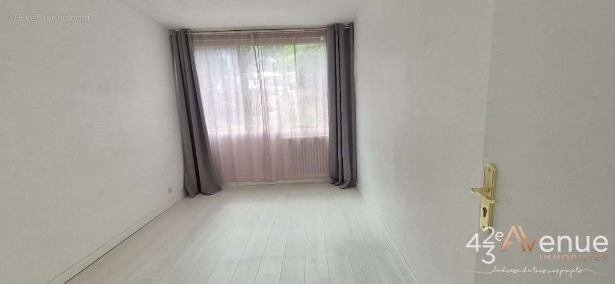 Appartement 83 m² à Saint-Etienne  - photo 6
