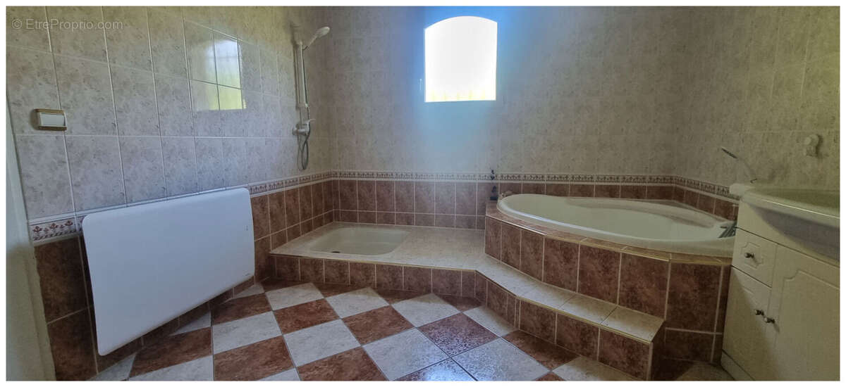 VENDUE CHAPONNAY Maison 154 m² sur parcelle 1097 m² - photo 6