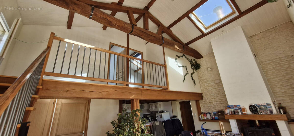 Maison à SAINT-DIZANT-DU-GUA