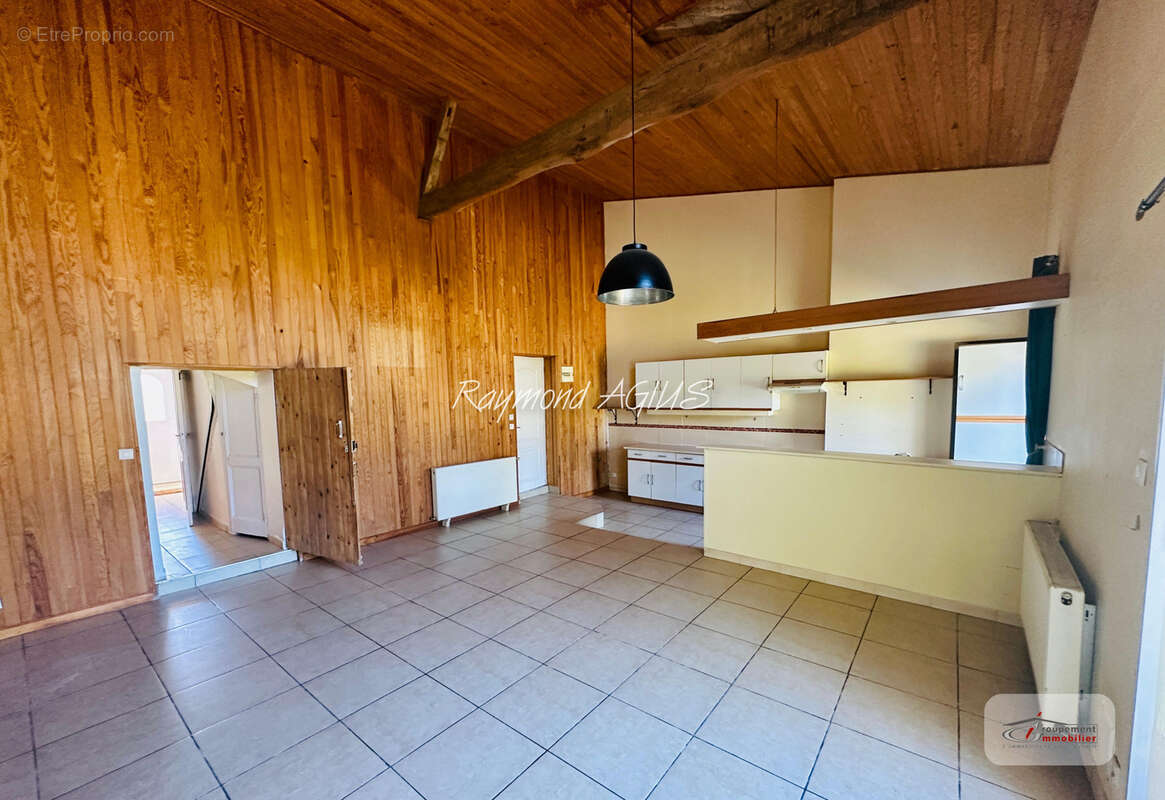 Maison à PINEUILH