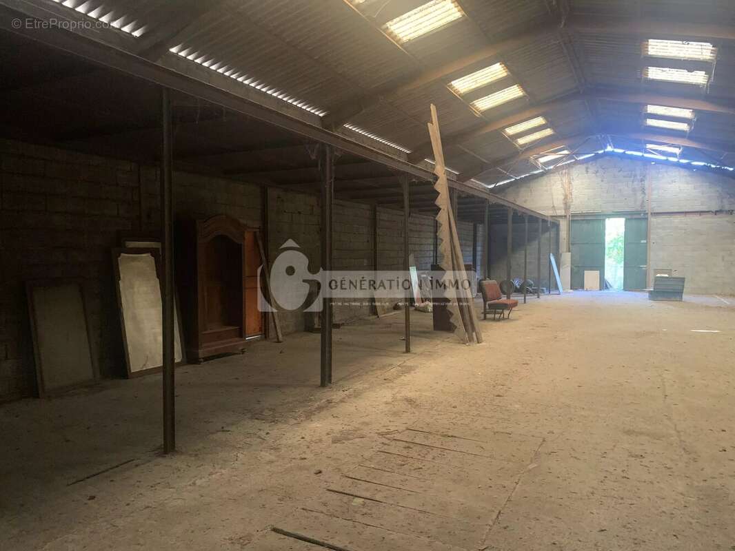 HANGAR à vendre sur Arles - photo 9