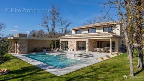 Maison à FAYENCE