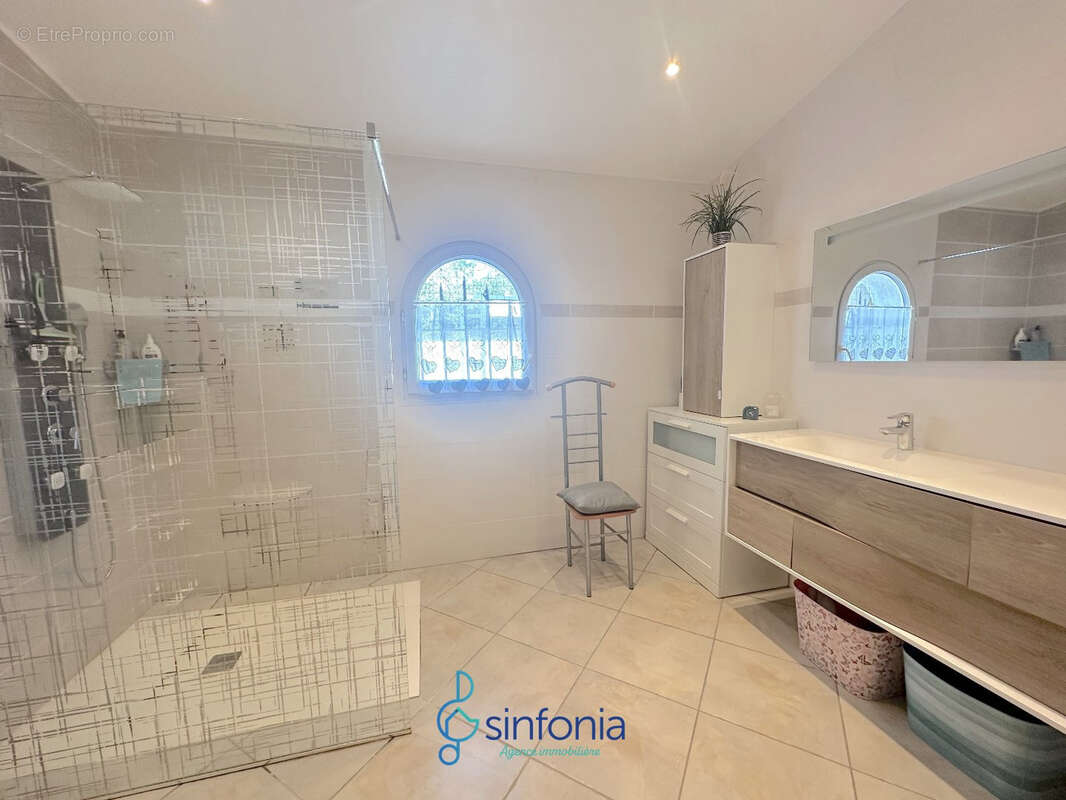 Maison à SAINT-SIFFRET