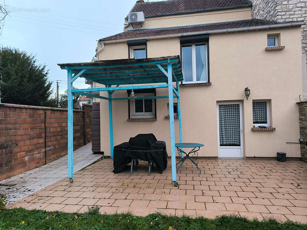 Maison à MANTES-LA-VILLE