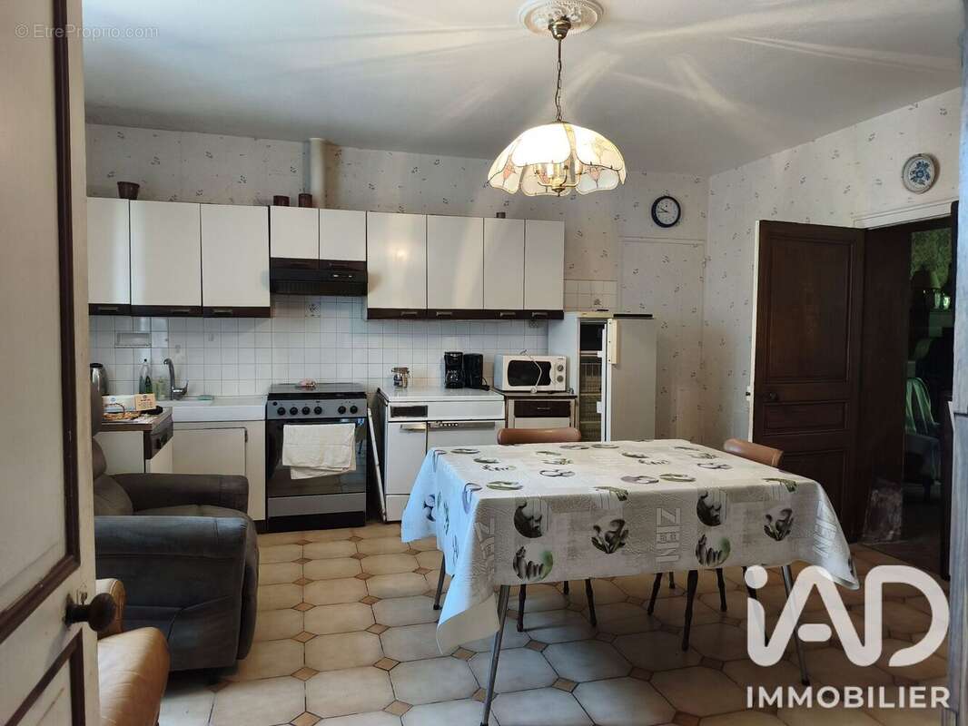 Photo 3 - Maison à BUSSIERE-POITEVINE