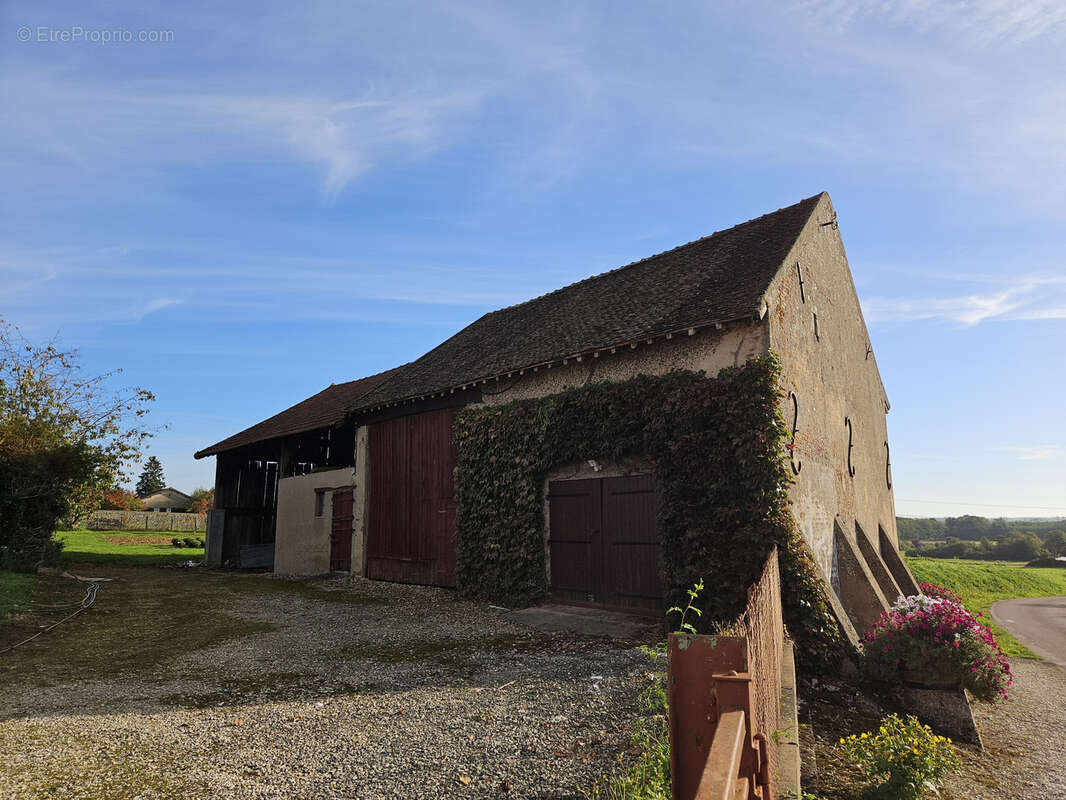 Maison à VERDUN-SUR-LE-DOUBS