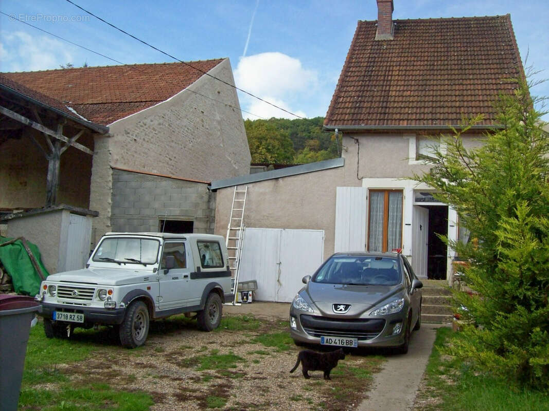 Maison à BRINON-SUR-BEUVRON