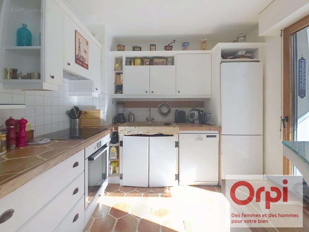 Appartement à ISSY-LES-MOULINEAUX