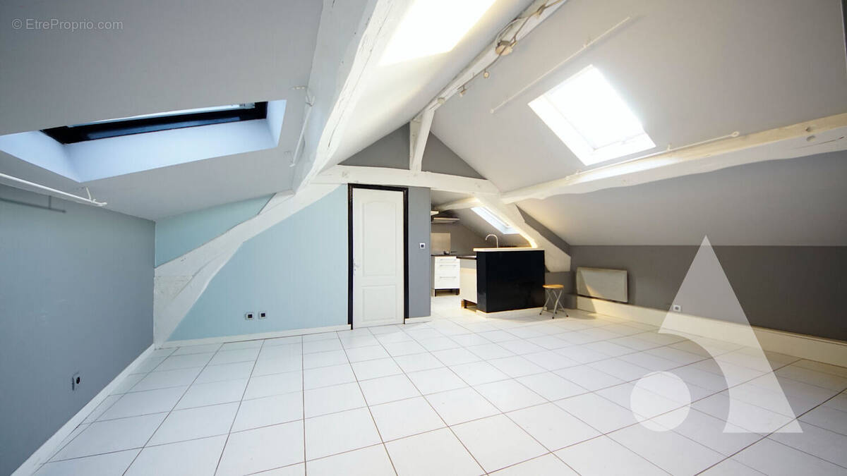 Appartement à CORBEIL-ESSONNES