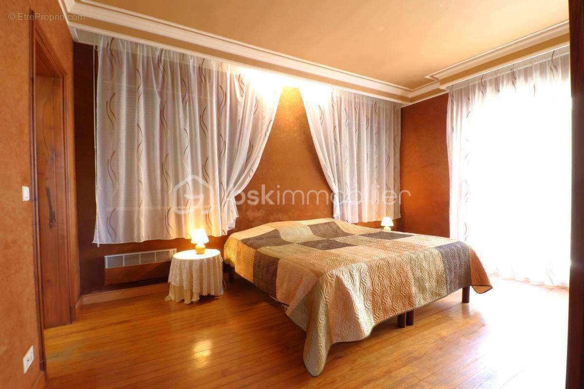 Propriété 7 pièces, 230 m² et 9070 m² de terrain - photo 11